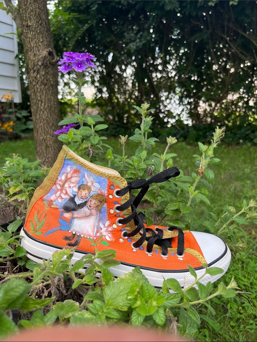 Converse Kids Orange High-Top Sneakers with Storybook IllustrationGallery Walk